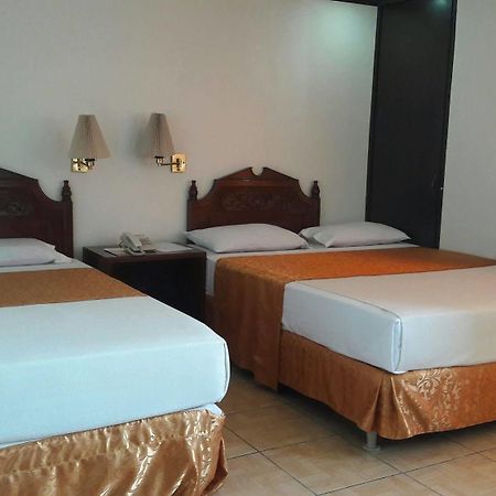 Don Felipe Hotel Ormoc Exterior photo